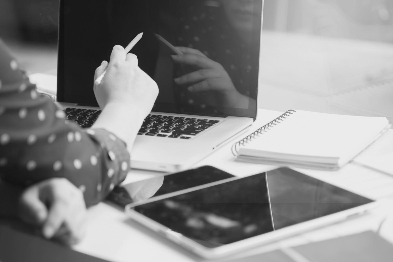 Séance de formation en développement personnel avec groupe d'apprenants